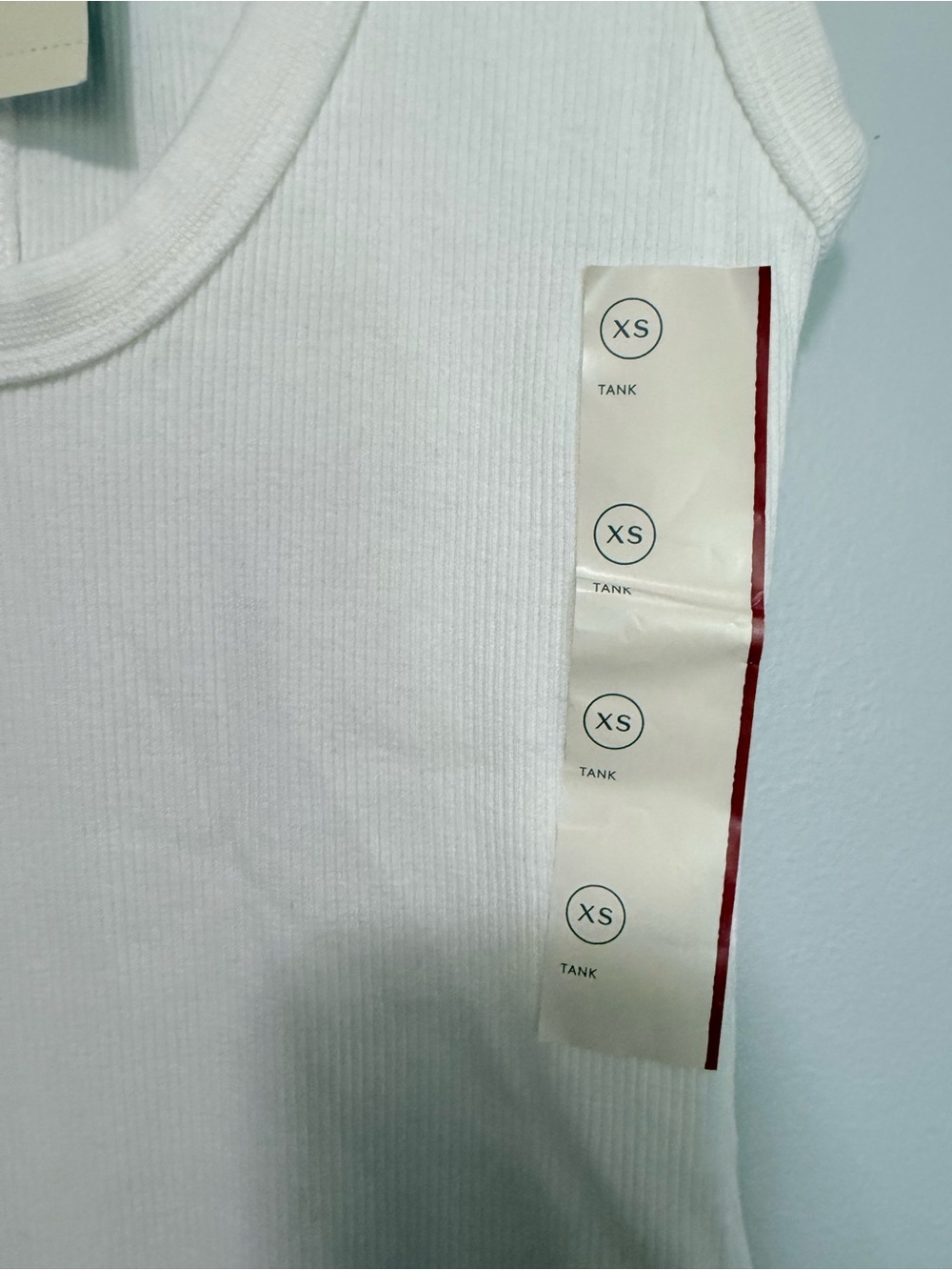NWT Universal Thread Women's White Ribbed Scoop Neck Tank - Picture 2 of 5